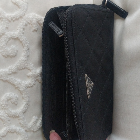 PRADA Nylon 🖤Black Quilted Zip Around Wallet 💯% Authentic NWOT - Picture 6 of 10